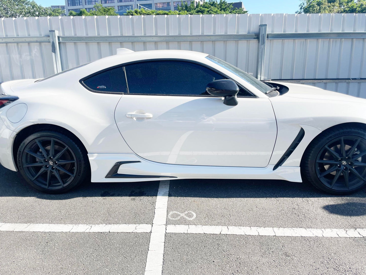 AeroLuxe GR86 Spec-TRD Carbon Fiber Paint Matched Aero Kit (With Spoiler)