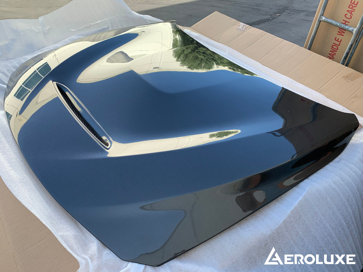 AeroLuxe BMW F30/32 Spec-GTS Carbon Fiber Hood