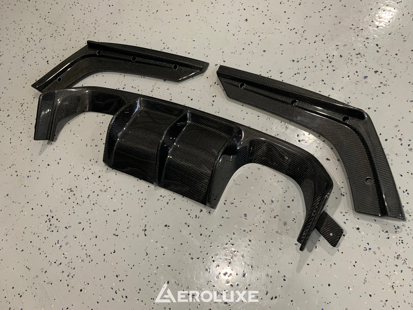 AeroLuxe BMW F80/F82 Spec-V Carbon Fiber Rear Diffuser