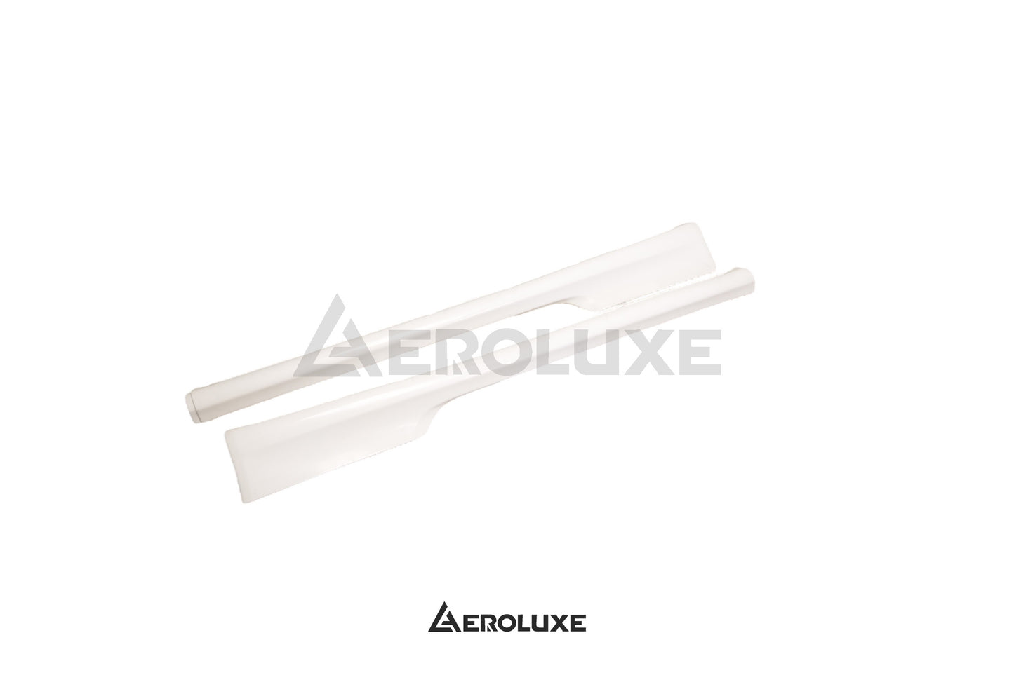 AeroLuxe R34 Spec-GTR 2 Piece FRP Side Skirts