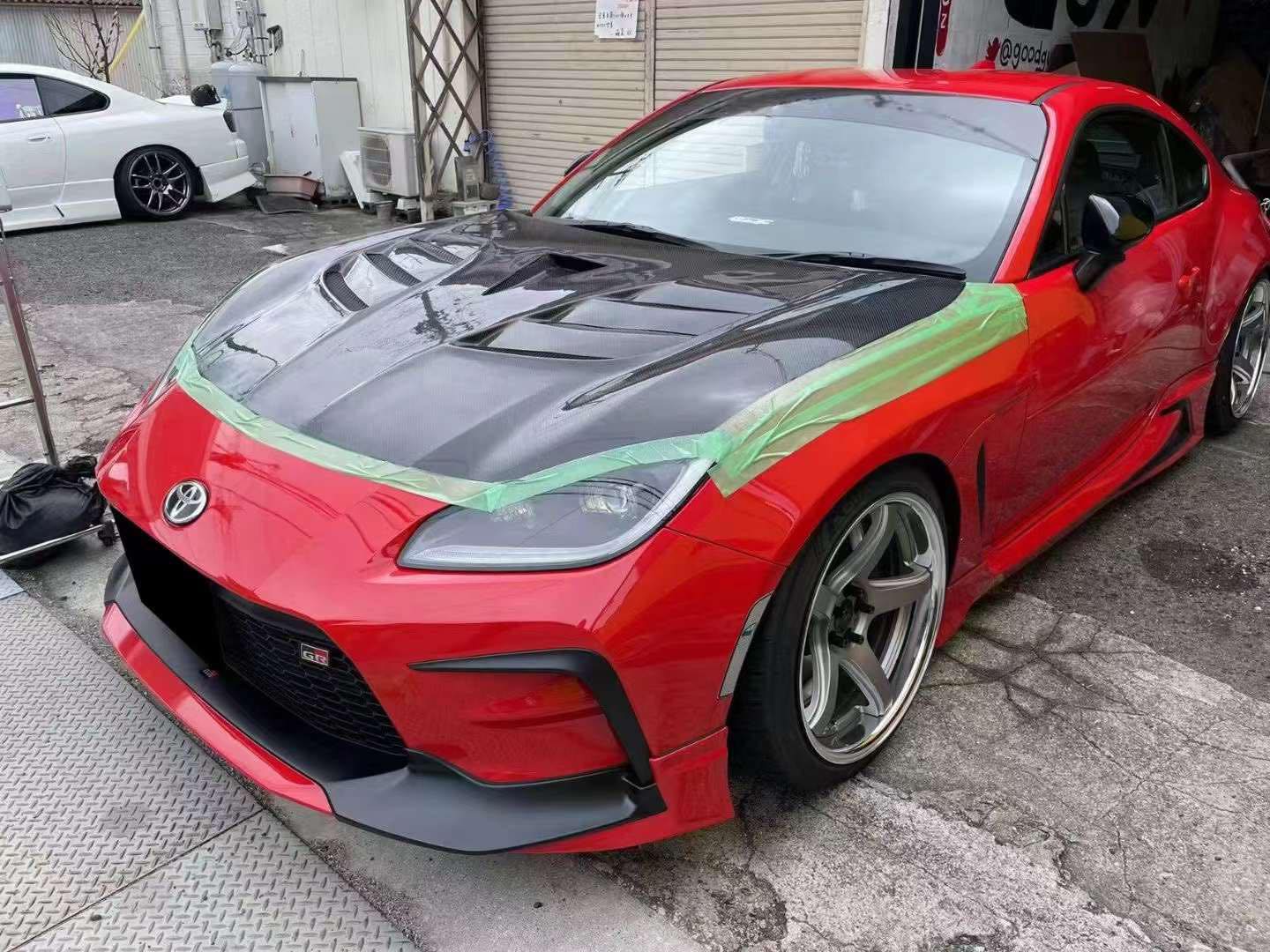 AeroLuxe GR86/BRZ Spec-VR2 Carbon Fiber Hood