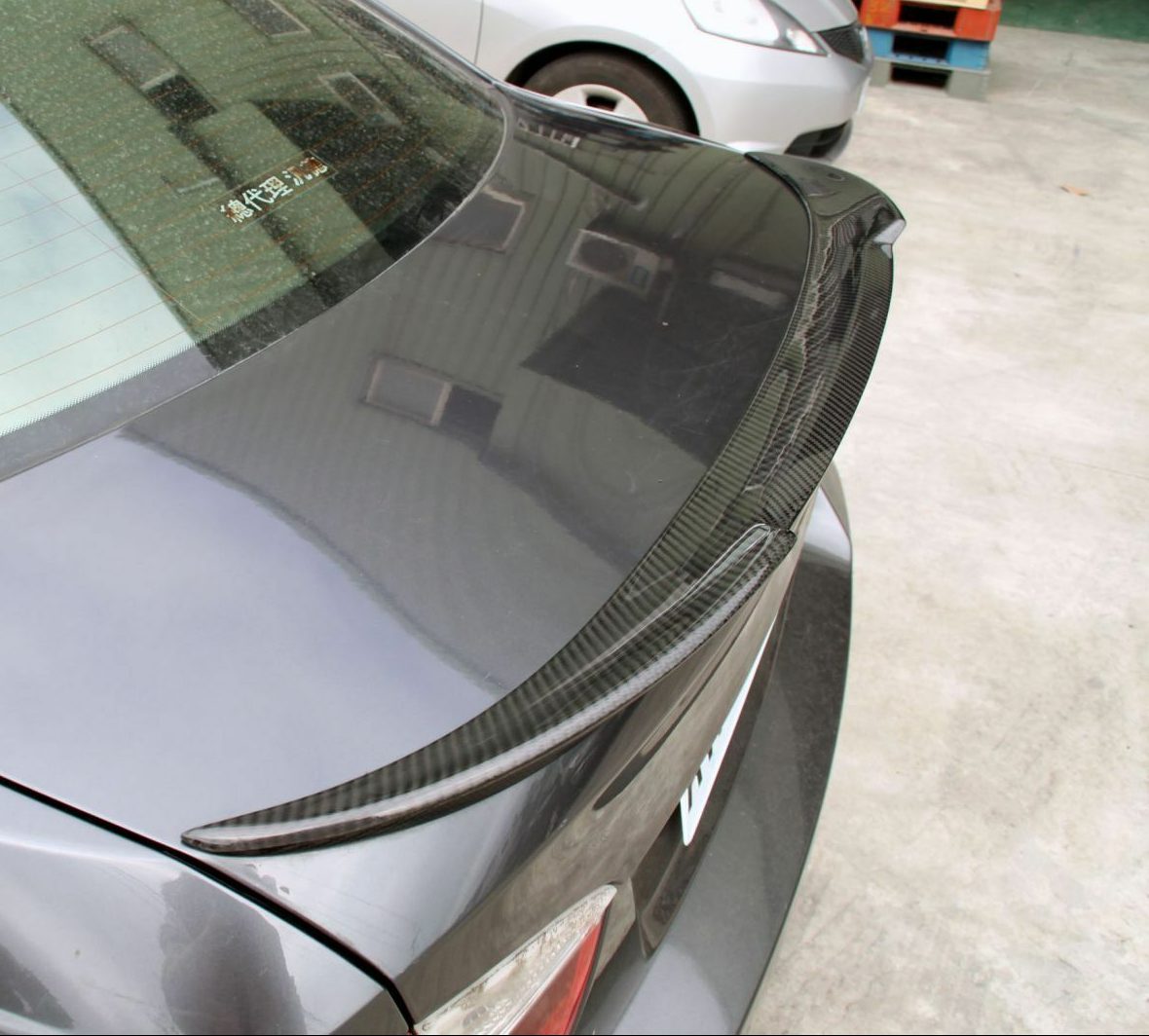 AeroLuxe BMW E90 Spec-V Carbon Fiber Trunk Spoiler